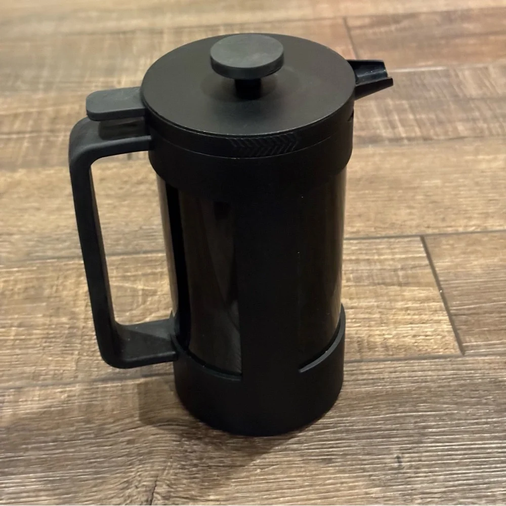 Starbucks 8 Cup French Press by Bodum Plastic Beaker and Locking Lid